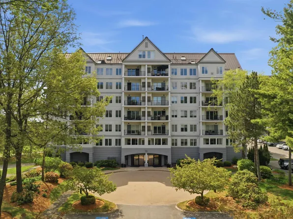 10 Mountain Laurels Drive #405, Nashua, NH 03062
