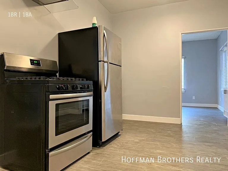 321 S Verdugo Rd #8 — Photo 2