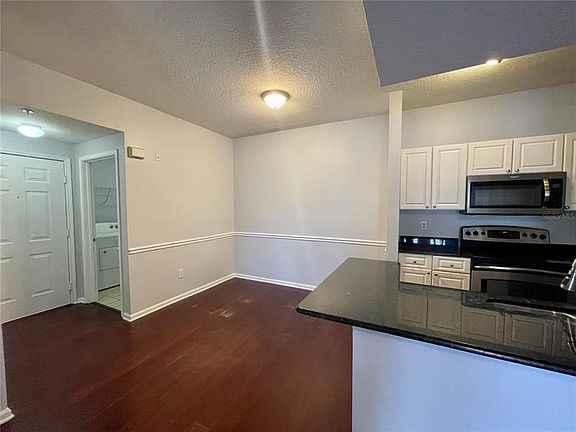 5th image of 14353 Fredricksburg Dr APT 907