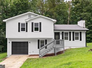 195 Beverly Park Ct, Newnan, GA 30263