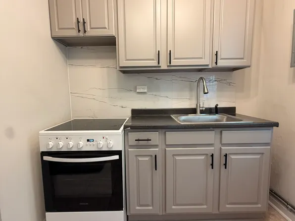 909 E Lake Ave #2, Baltimore, MD 21212