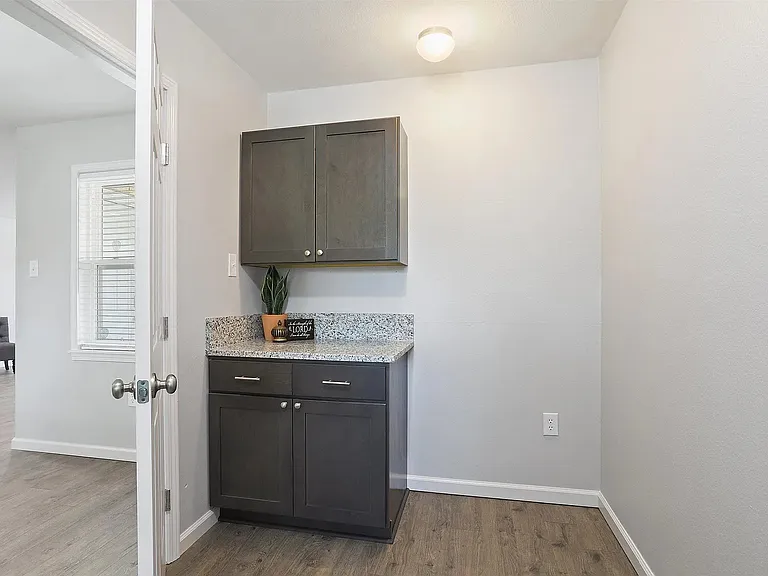 1626 S Lynne St — Photo 12