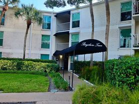 3325 Bayshore Blvd
