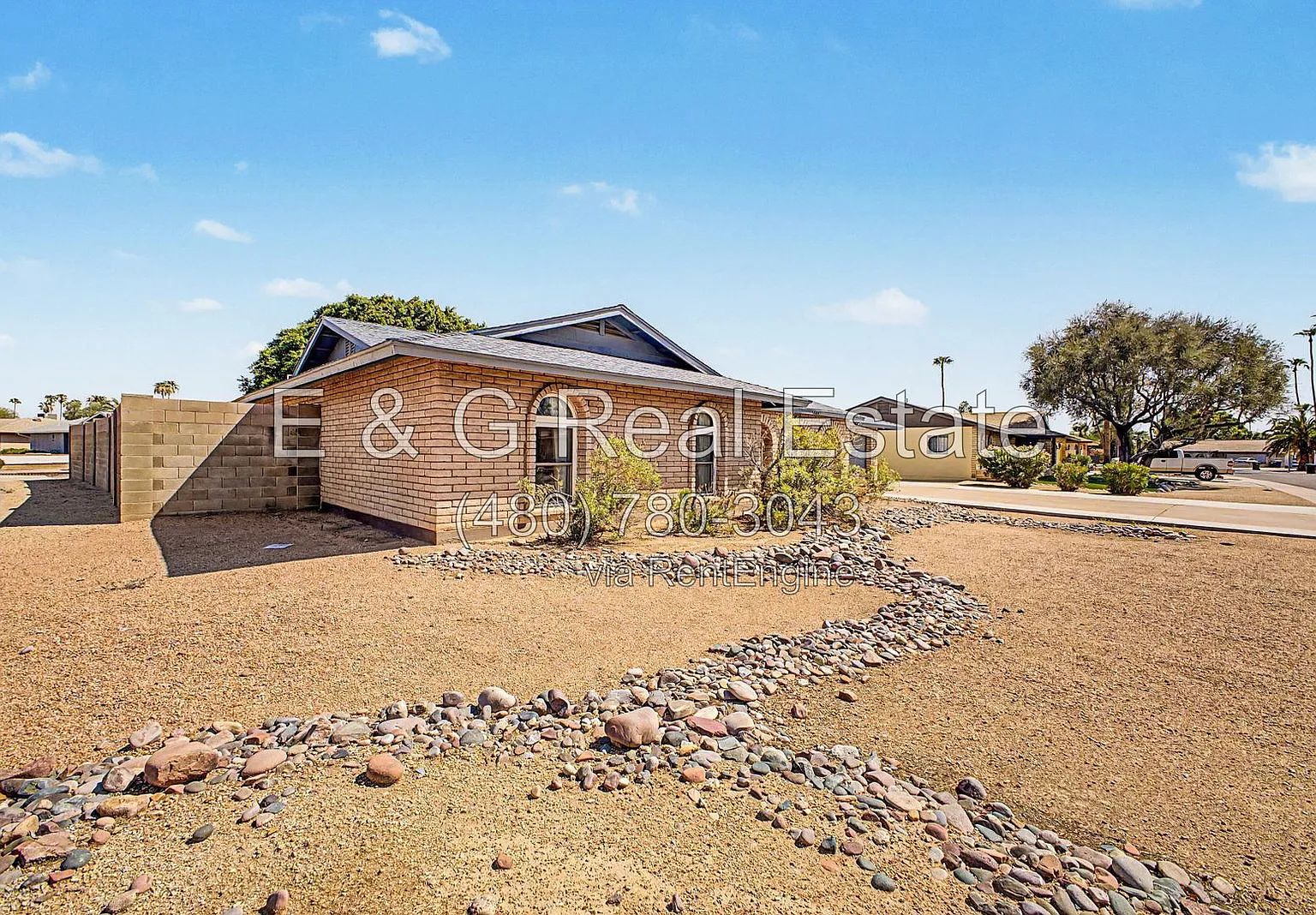 4 bed, 2.0 bath, 2004 sqft, $2,800 — Photo 2