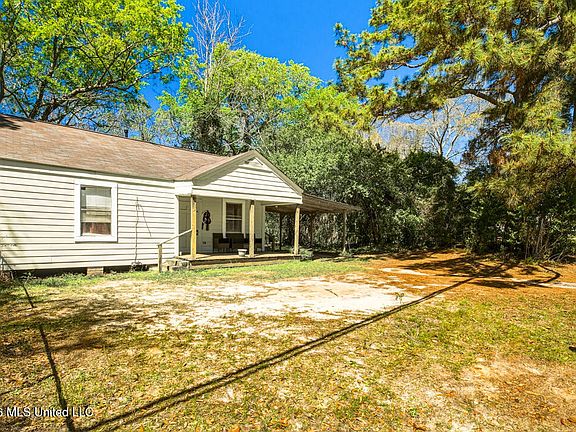 3rd image of 420 Old Richton Rd