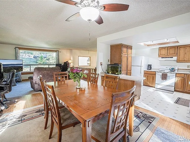 17050 Finley Rd NE — Photo 6