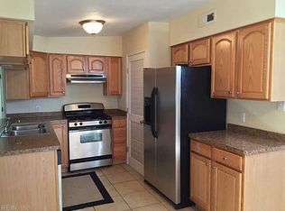 706 Stalham Rd, Chesapeake, VA 23325