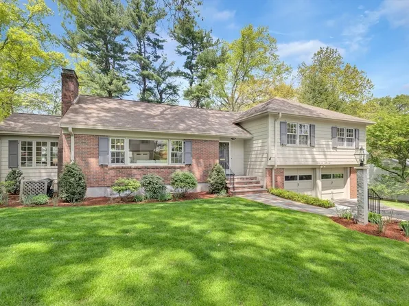 27 Lantern Ln, Arlington, MA 02474