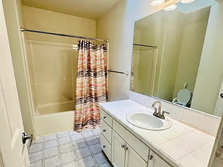 22196 SW Dewey Dr — Photo 15