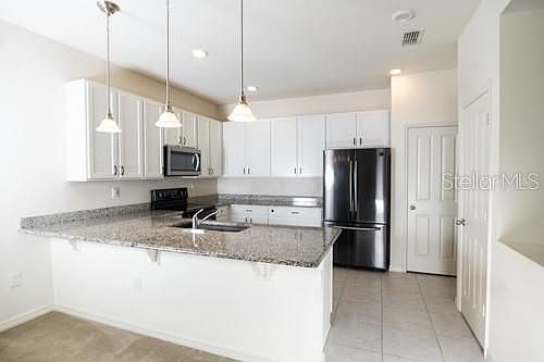 3rd image of 3581 Dovetail Ave