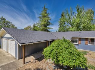 582 Girard Cir, Medford, OR 97504