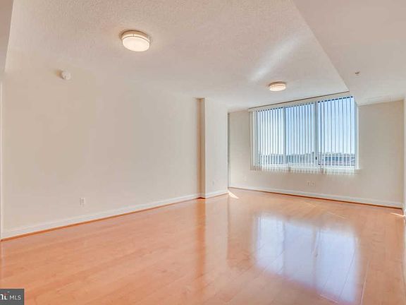3rd image of 1020 N Highland St Unit 712