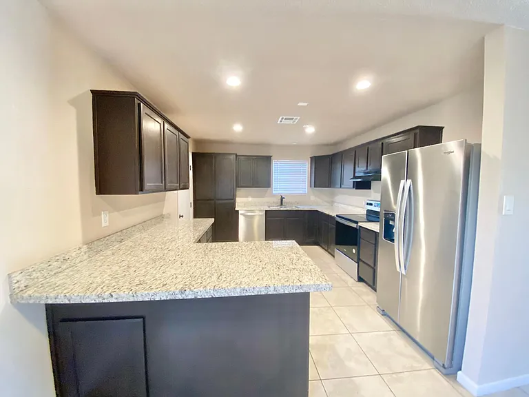 1784 S Meadowbrook Ave — Photo 7