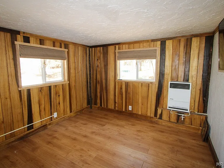 880 Wabash Ln — Photo 14