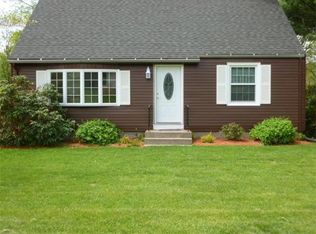 13 High St, Granby, MA 01033