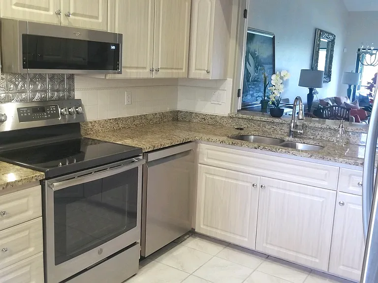 507 Lake Louise Cir #202 — Photo 58