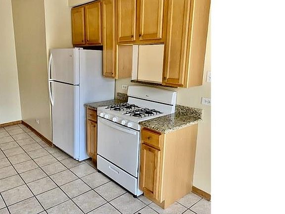 4th image of 7550 S Essex Ave APT 3B