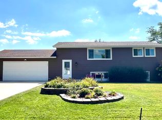 709 Evergreen St, New Hampton, IA 50659