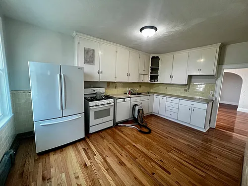 169 Campbell Ave #3 Photo 1