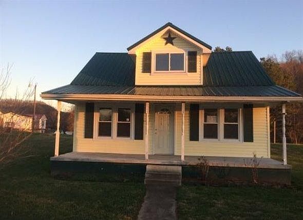 1st image of 114 Kentucky Dr