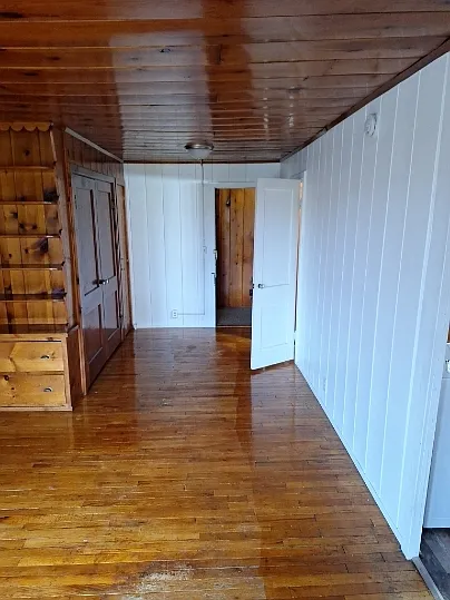 702 Center Ave — Photo 2