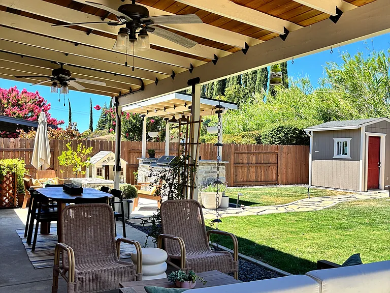 2550 Valhalla Pl — Photo 23