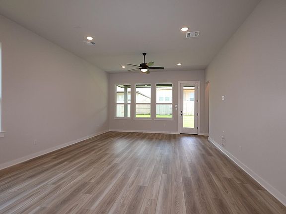 5th image of 328 Marisol Bnd
