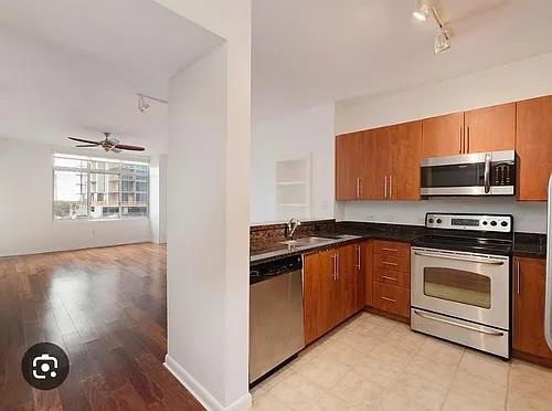 54 Rainey St #1117 Photo 1