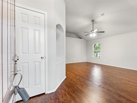 3rd image of 17211 Timbercliff Ct