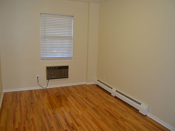 5th image of 3031 46th St