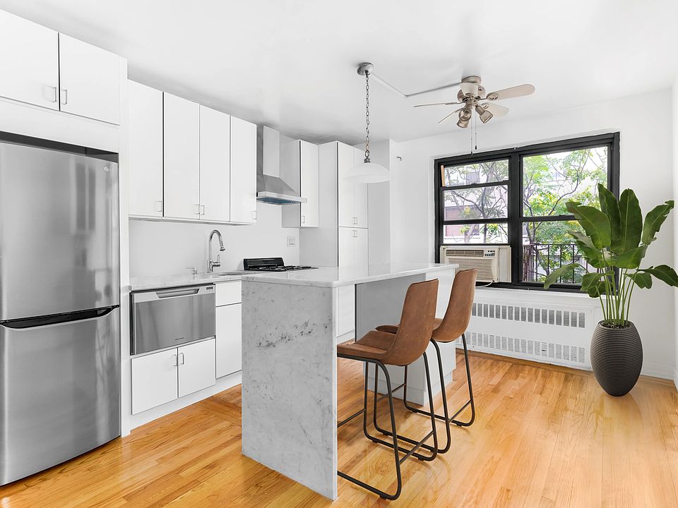 1st image of 505 E 82nd St