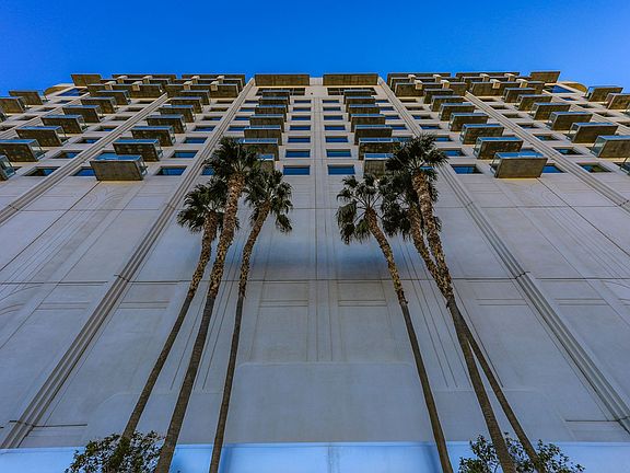 3rd image of 900 Las Vegas Blvd S Unit 914