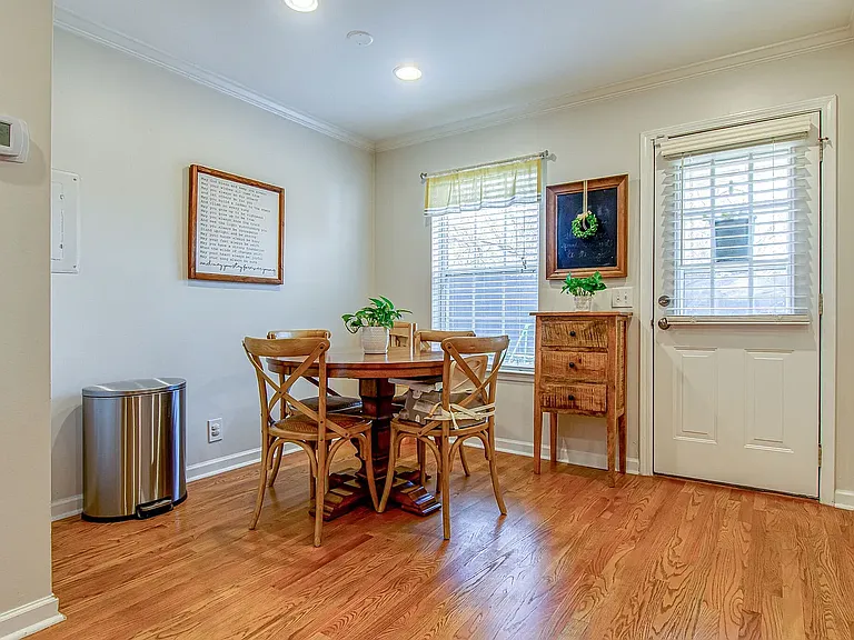 3901 Westlawn Pl — Photo 8