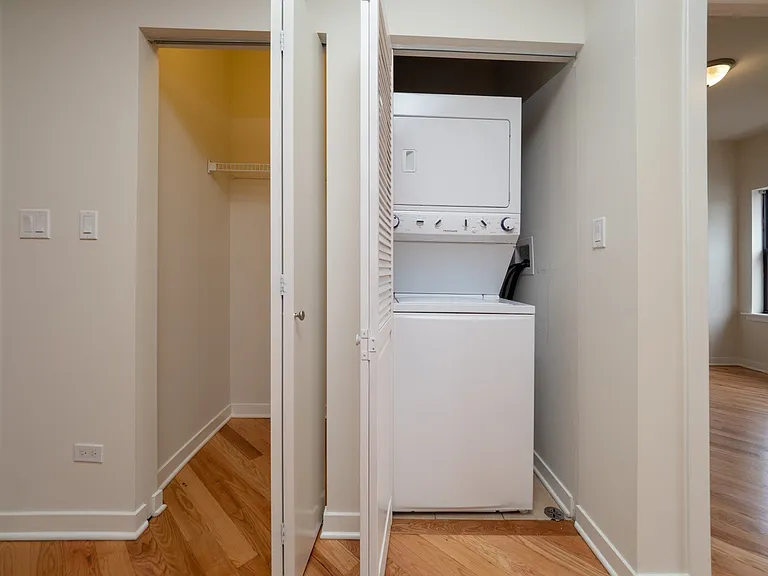 1514 W Howard St #3W — Photo 11
