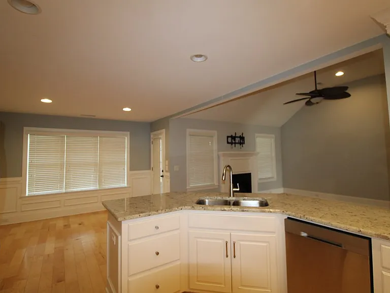 2930 S Wise Dr — Photo 5