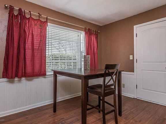 5th image of 2700 Pawnee Dr