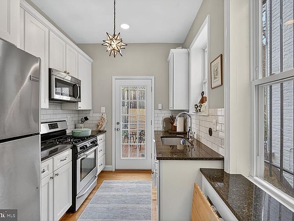 5th image of 1345 28th St NW