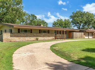 2550 N Roosevelt Ave, Wichita, KS 67220