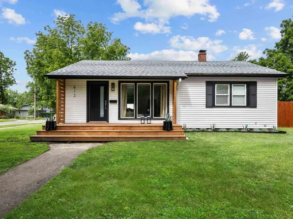 812 NW 5th Ave, Galva, IL 61434