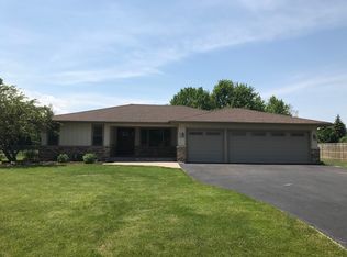 250 Thrasher St, Bloomingdale, IL 60108