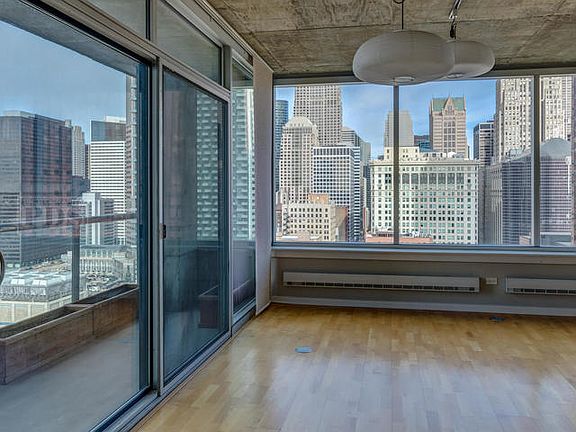 5th image of 611 S Wells St APT 2203
