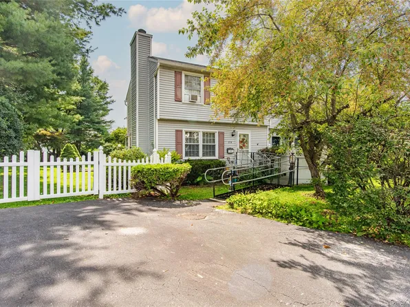 218 Fishkill Landing, Beacon, NY 12508