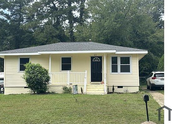 2nd image of 914 Fleetwood Dr