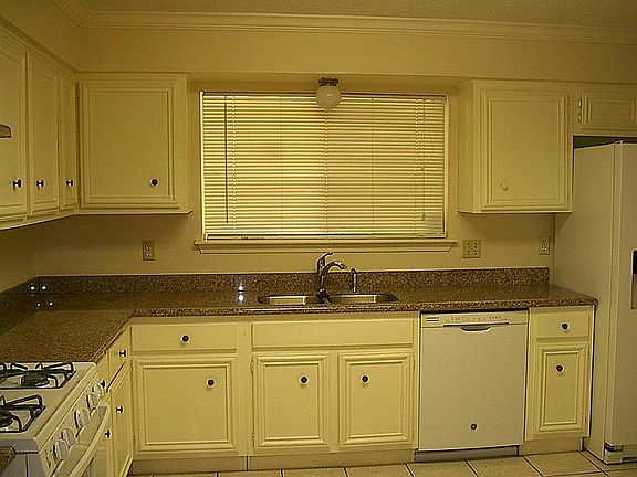4th image of 16015 Sierra Grande Dr
