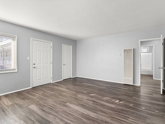 2nd image of 1577 Pine Ave #5