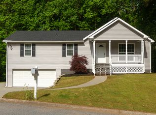 3710 Silver Leaf Ct SW, Marietta, GA 30008