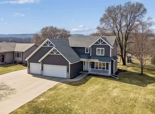 5130 Meadow Dr SE, Rochester, MN 55904