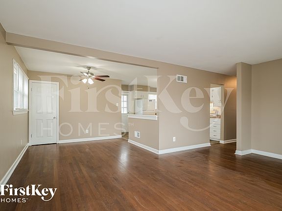 3rd image of 210 Saint Diana Ln