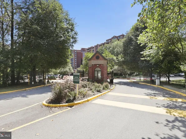 2230 George C Marshall Dr APT 420, Falls Church, VA 22043