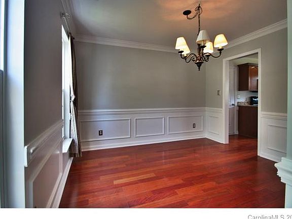 2nd image of 3937 Huntmeadow Dr
